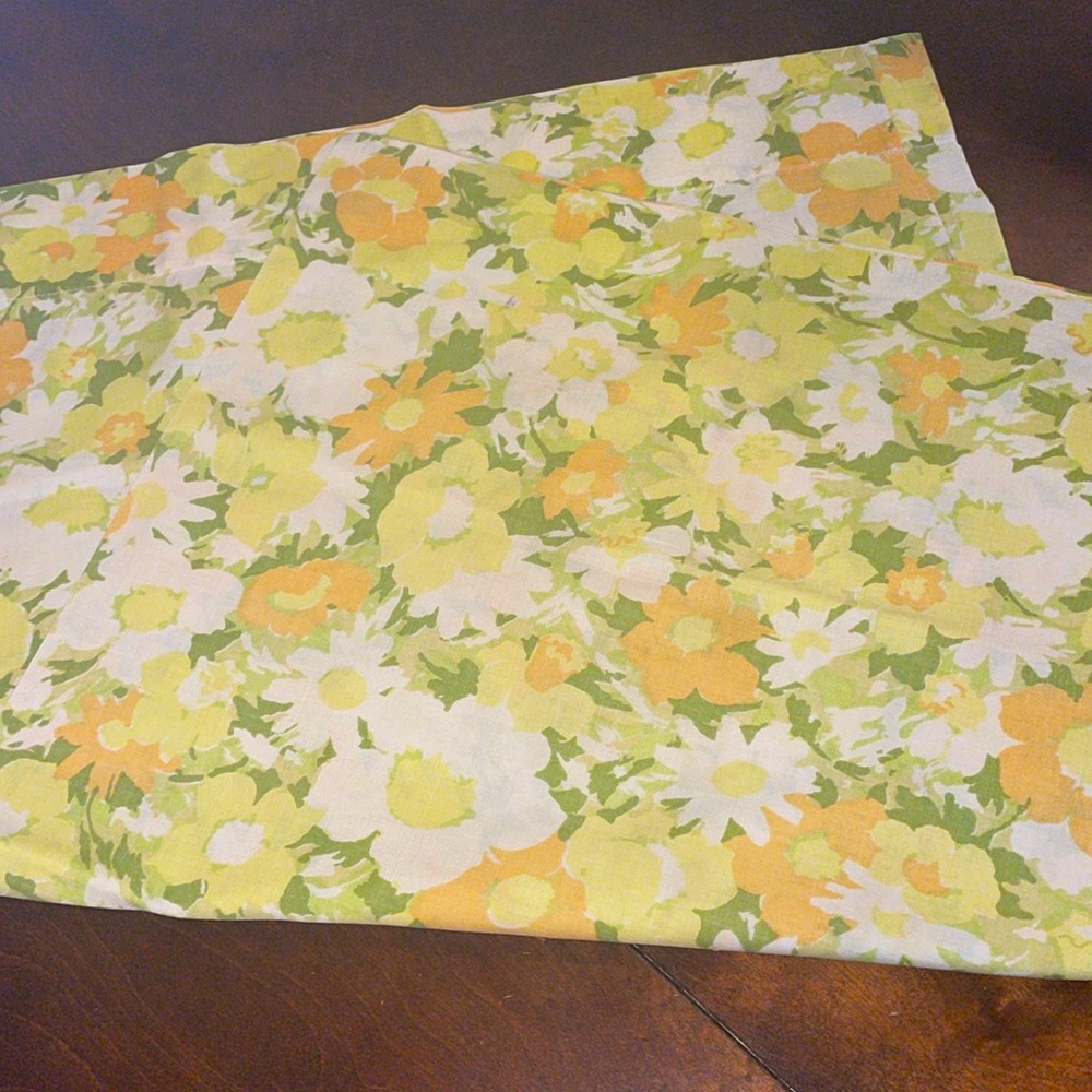 Marvelaire by Springmaid Vintage 70’s Single Standard Floral Yellow Pillow Case